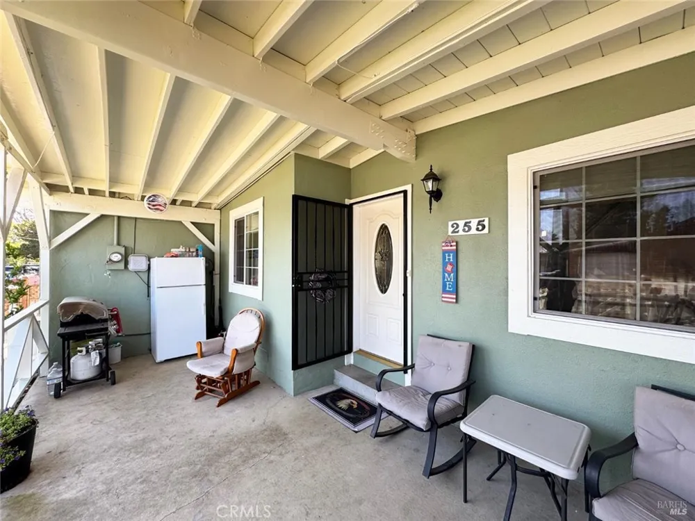 255 Burlington Ukiah, CA 95482