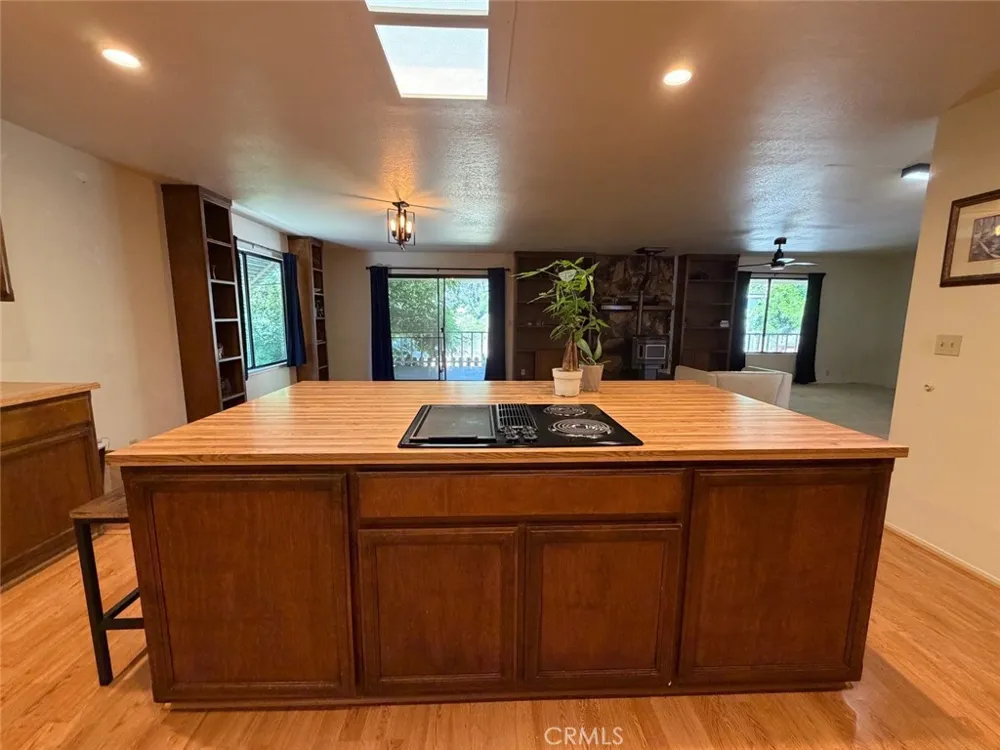 19902 Mountain Hidden Valley Lake, CA 95467