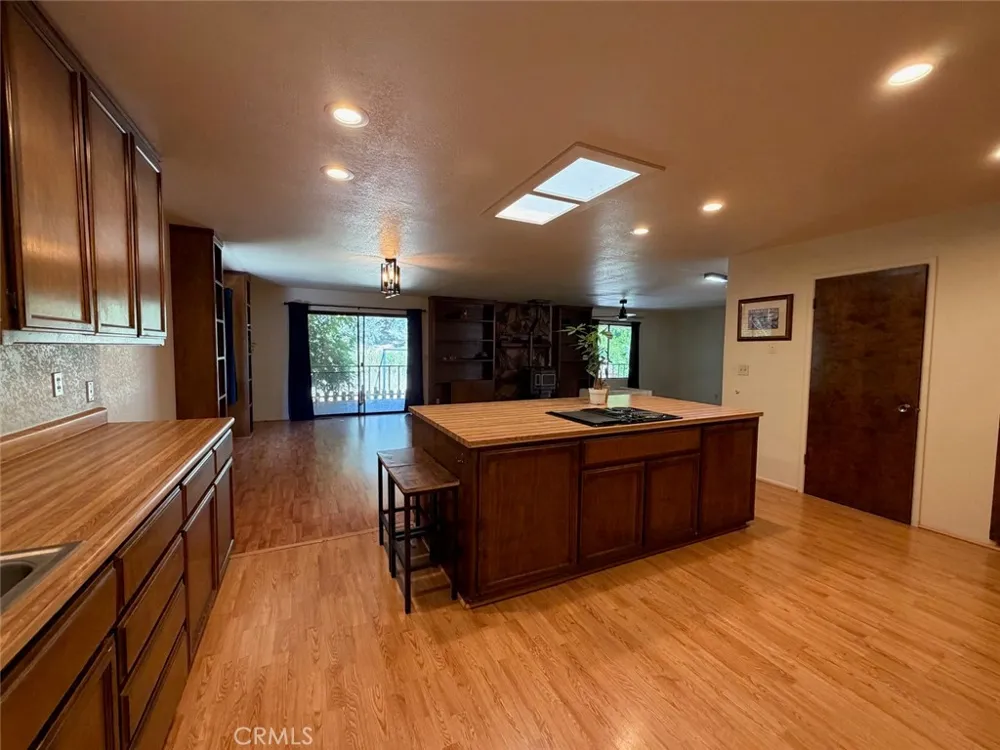 19902 Mountain Hidden Valley Lake, CA 95467