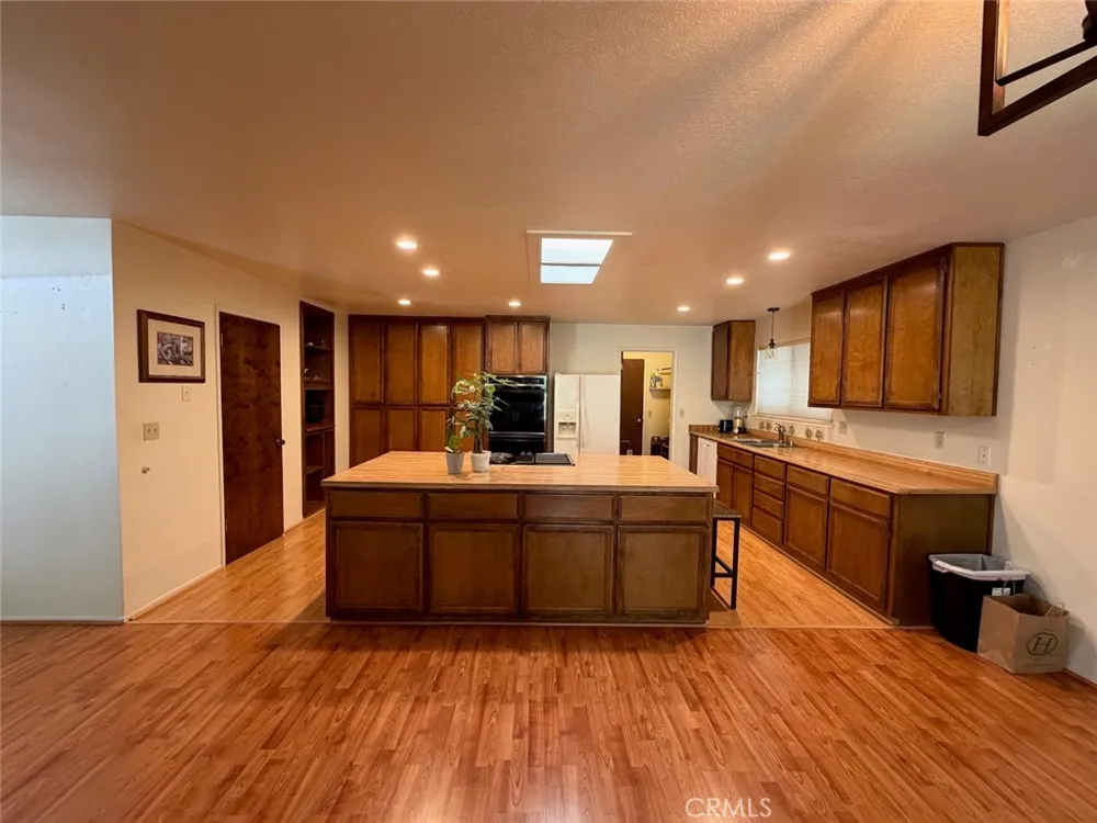19902 Mountain Hidden Valley Lake, CA 95467