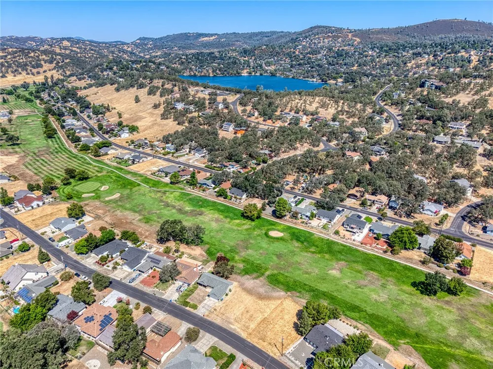 18860 Deer Hollow Hidden Valley Lake, CA 95467