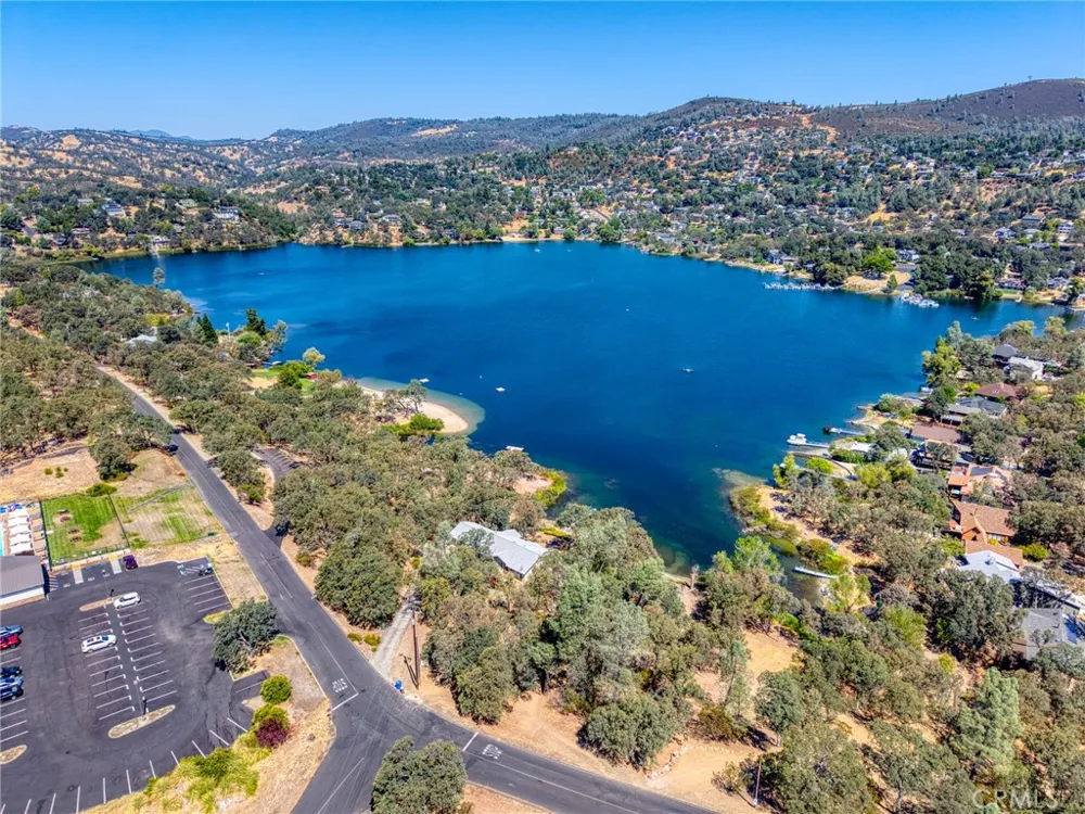 18860 Deer Hollow Hidden Valley Lake, CA 95467