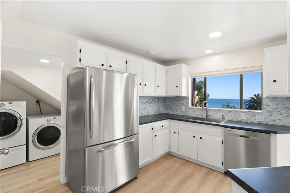 283 Viejo Laguna Beach, CA 92651
