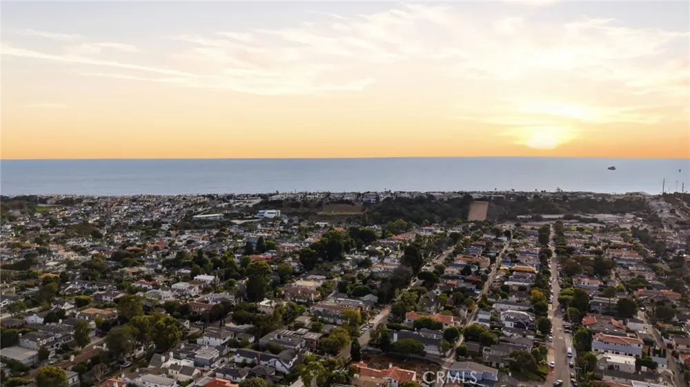 3508 Maple Manhattan Beach, CA 90266