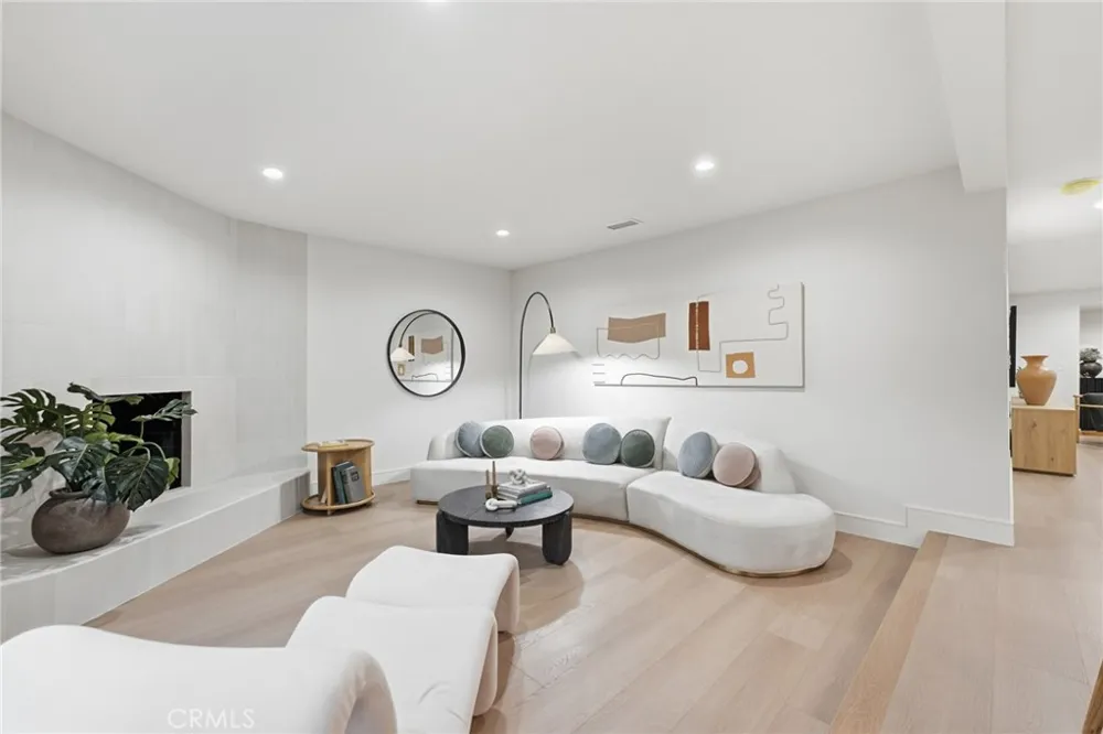 3508 Maple Manhattan Beach, CA 90266