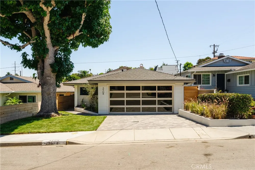 3508 Maple Manhattan Beach, CA 90266