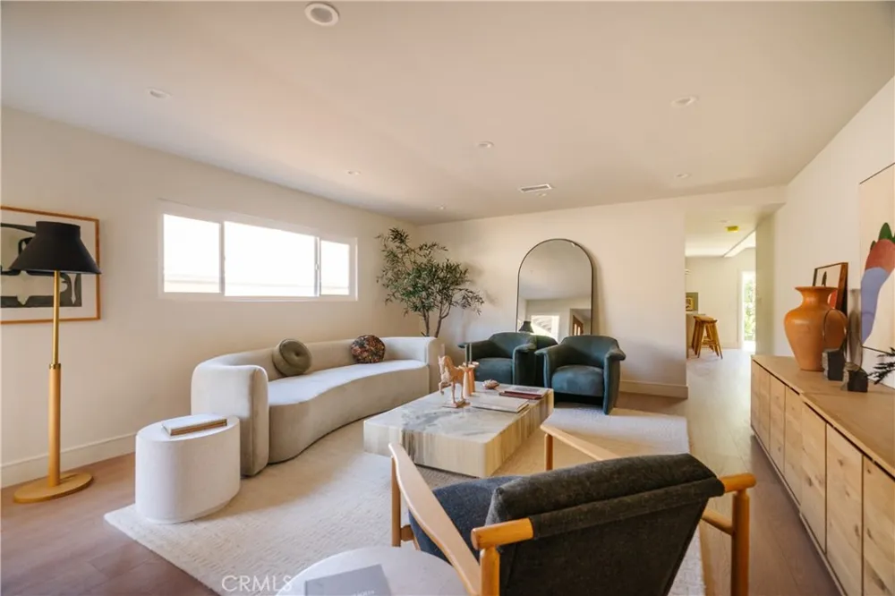 3508 Maple Manhattan Beach, CA 90266
