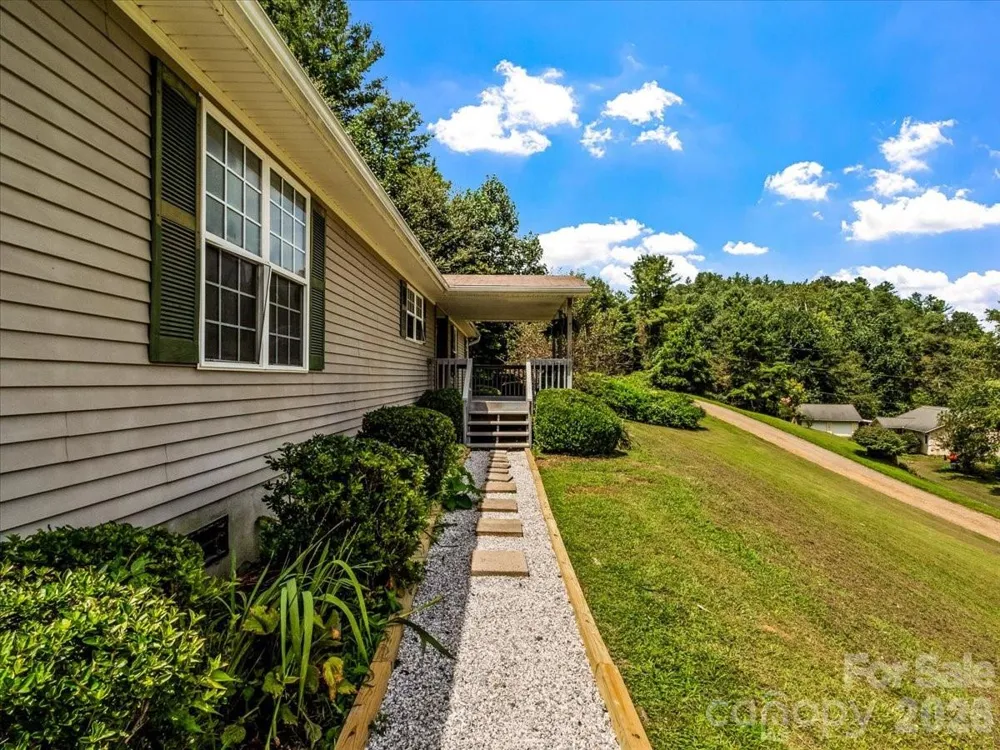 59 Trout Water Circle Burnsville, NC 28714