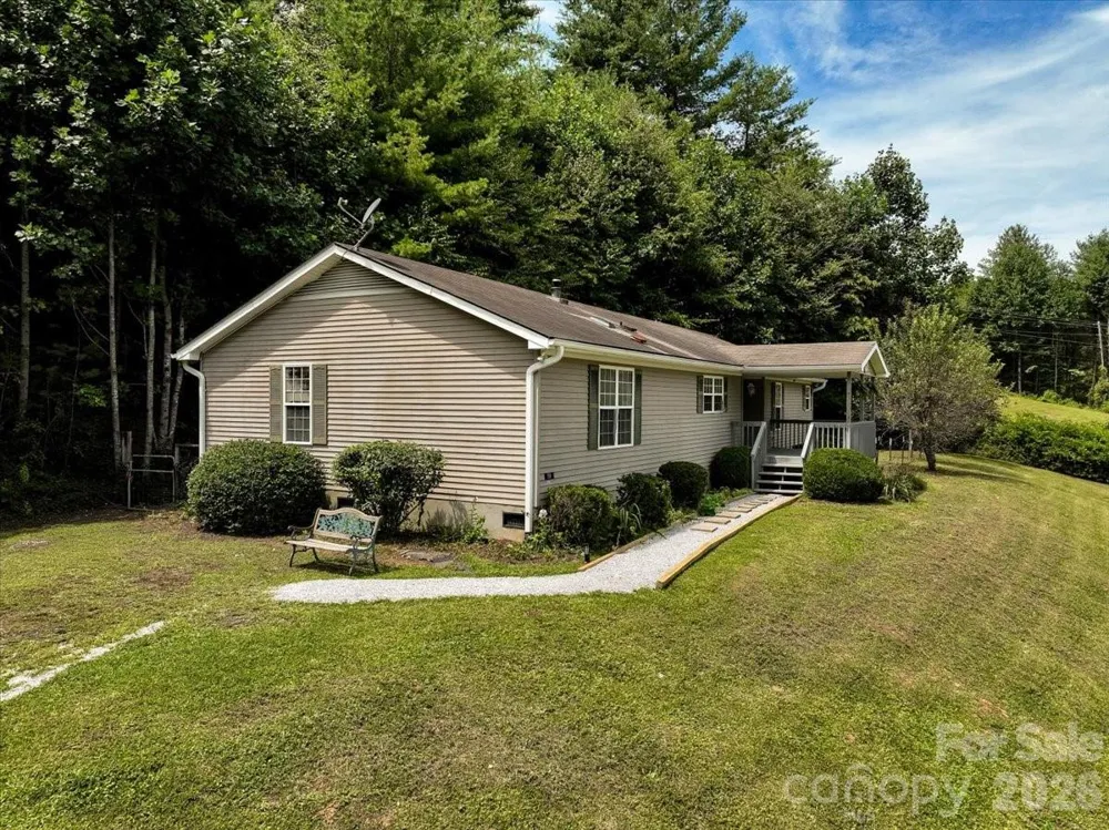 59 Trout Water Circle Burnsville, NC 28714