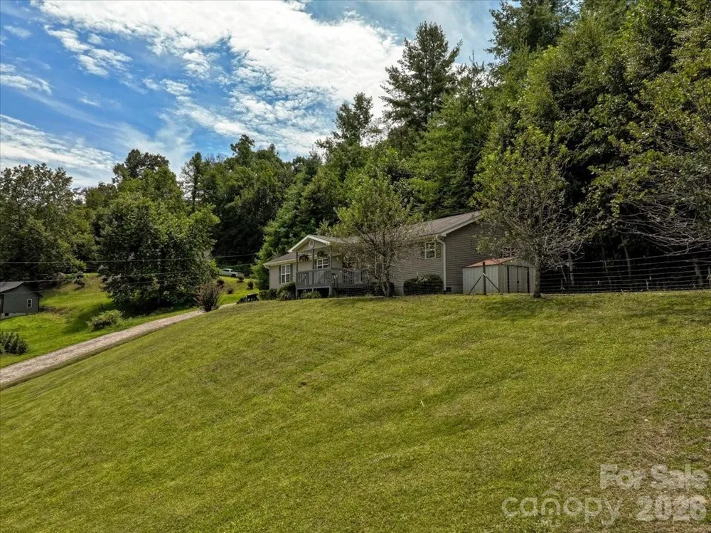 59 Trout Water Circle Burnsville, NC 28714