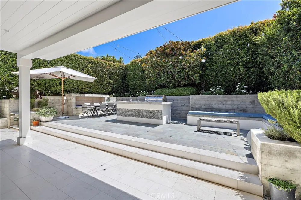 1680 Louise Laguna Beach, CA 92651