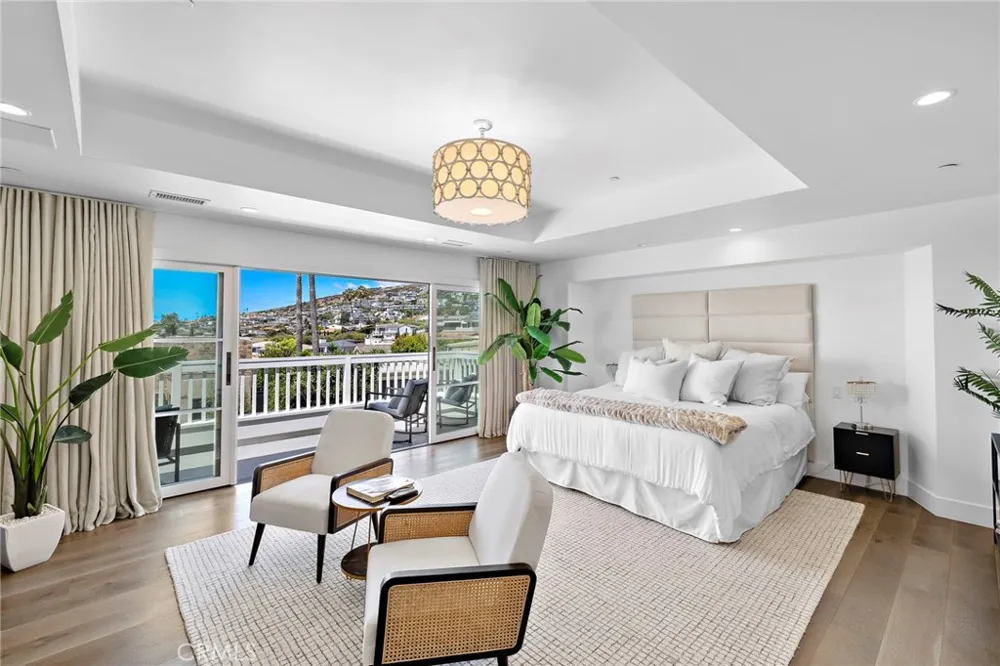 1680 Louise Laguna Beach, CA 92651