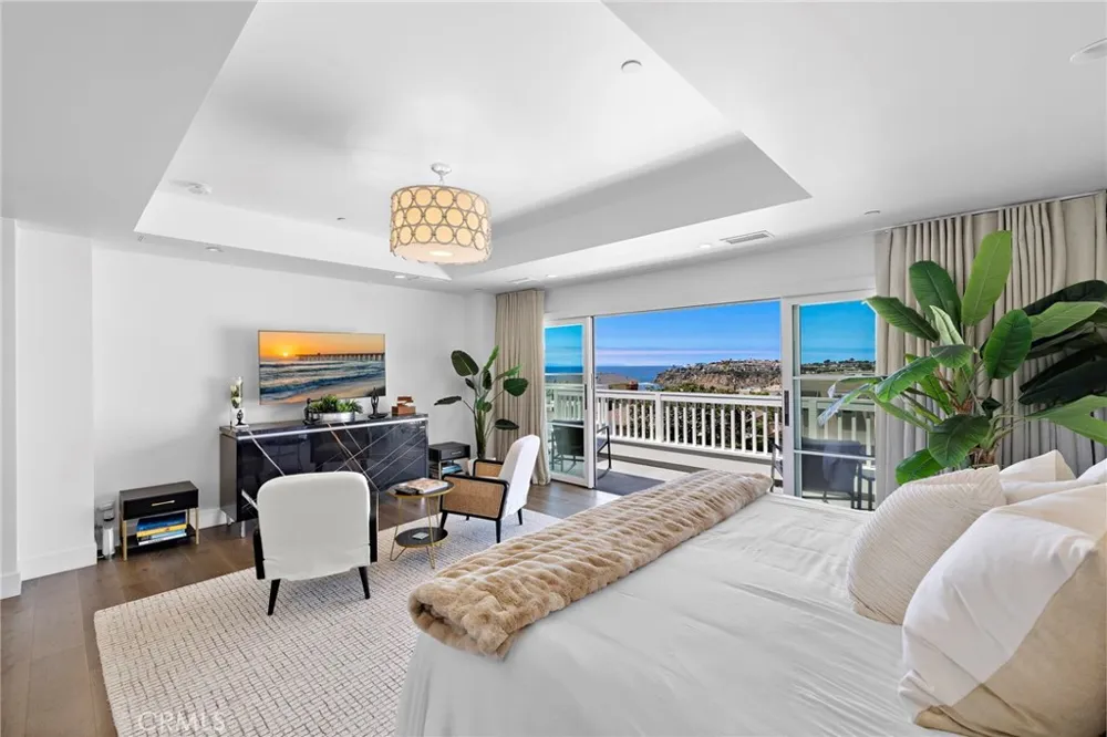 1680 Louise Laguna Beach, CA 92651
