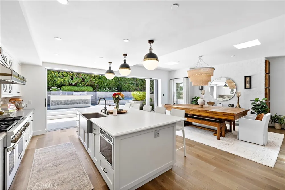 1680 Louise Laguna Beach, CA 92651