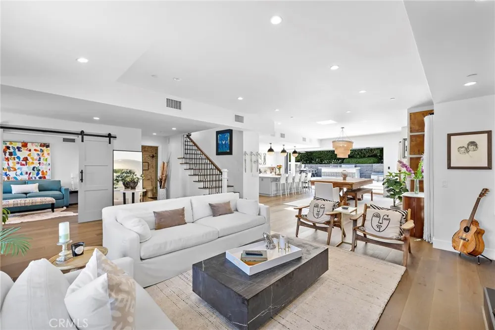 1680 Louise Laguna Beach, CA 92651