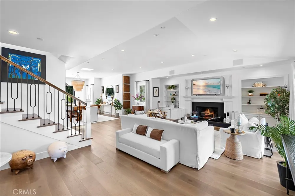 1680 Louise Laguna Beach, CA 92651