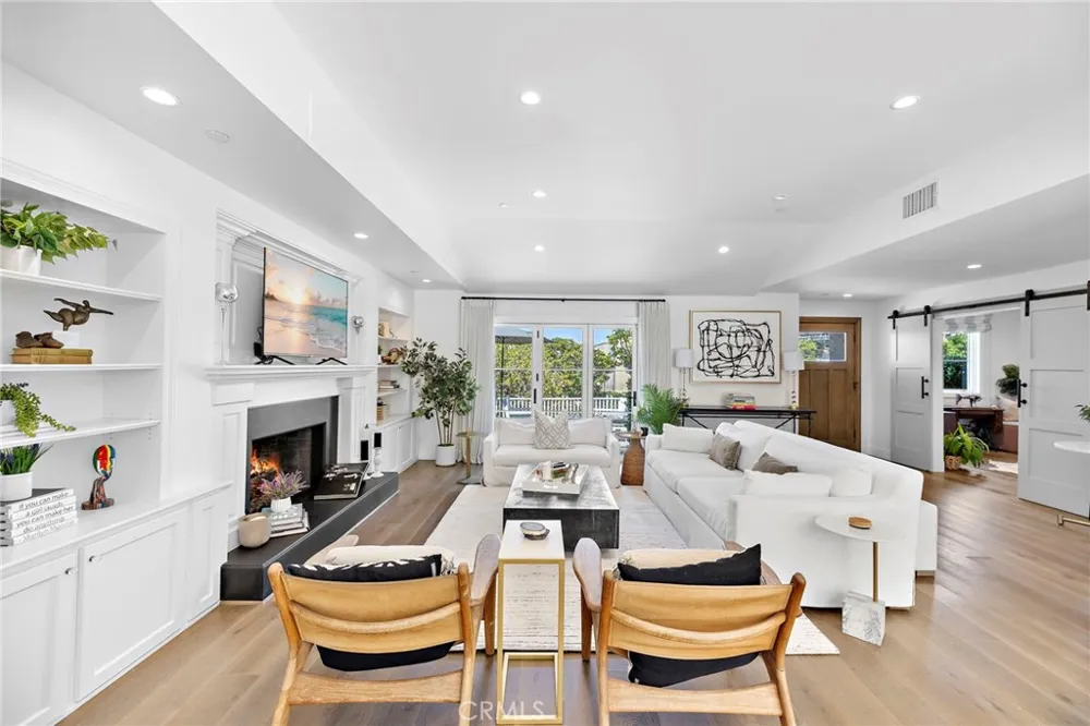 1680 Louise Laguna Beach, CA 92651