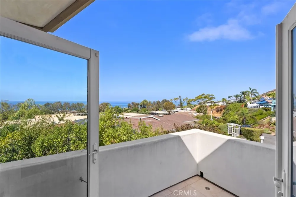 21462 Ocean Vista Laguna Beach, CA 92651