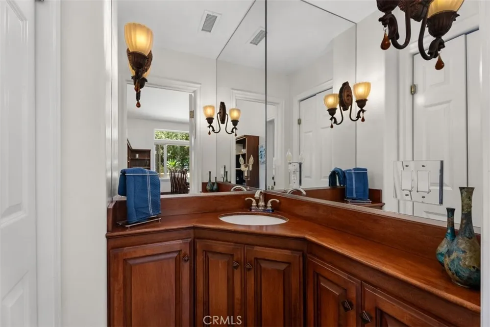 21462 Ocean Vista Laguna Beach, CA 92651