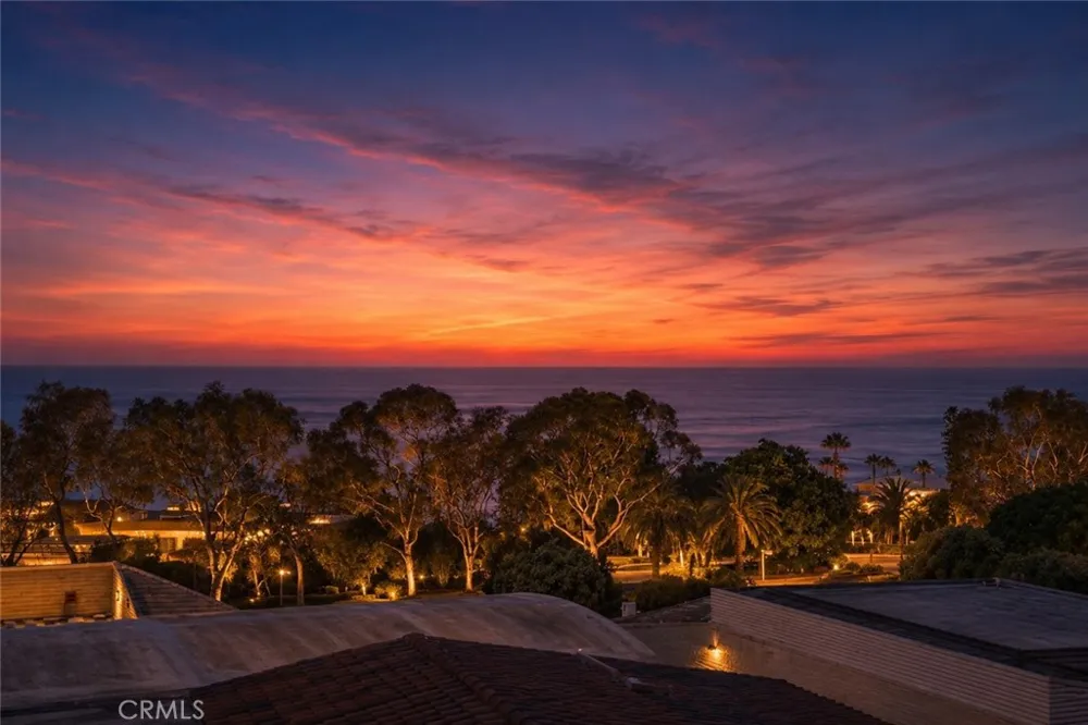 21462 Ocean Vista Laguna Beach, CA 92651