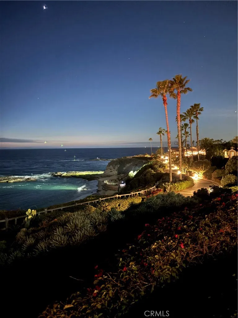 21462 Ocean Vista Laguna Beach, CA 92651