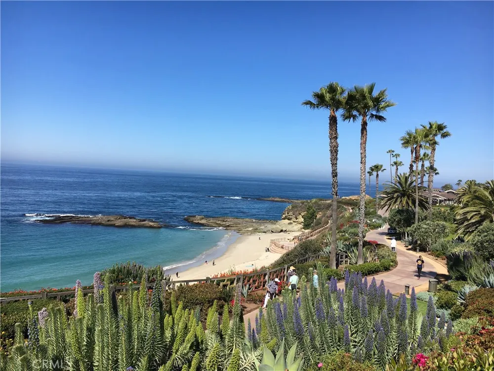 21462 Ocean Vista Laguna Beach, CA 92651