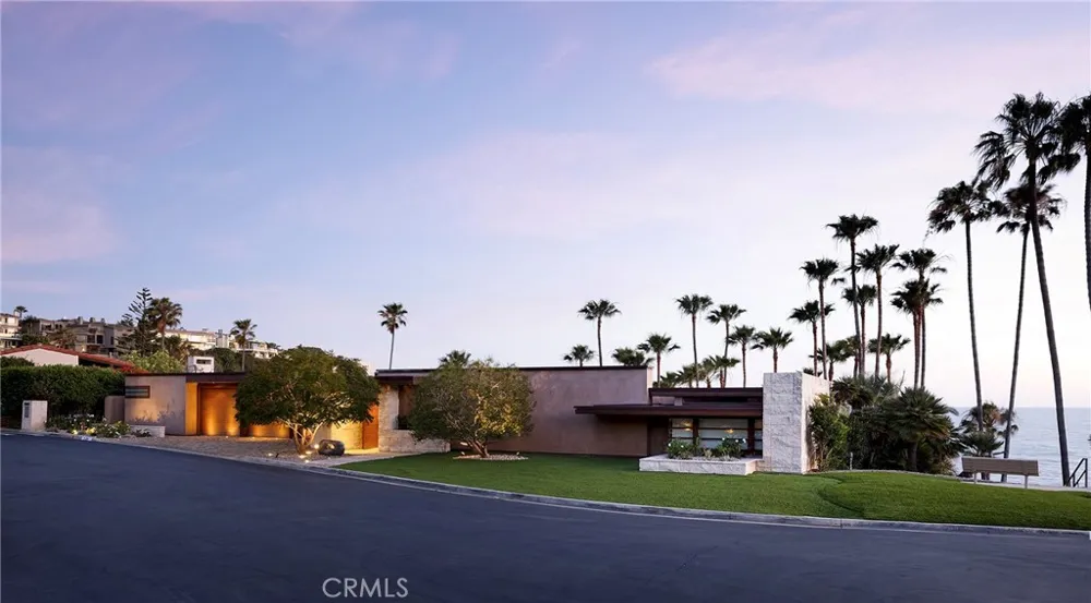 2495 Riviera Laguna Beach, CA 92651