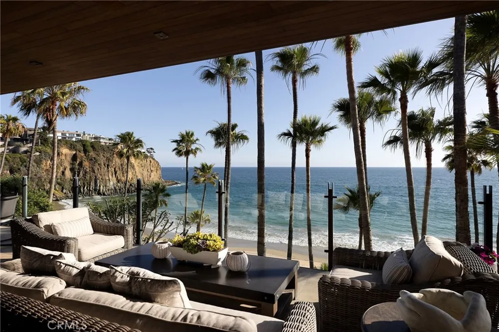 2495 Riviera Laguna Beach, CA 92651