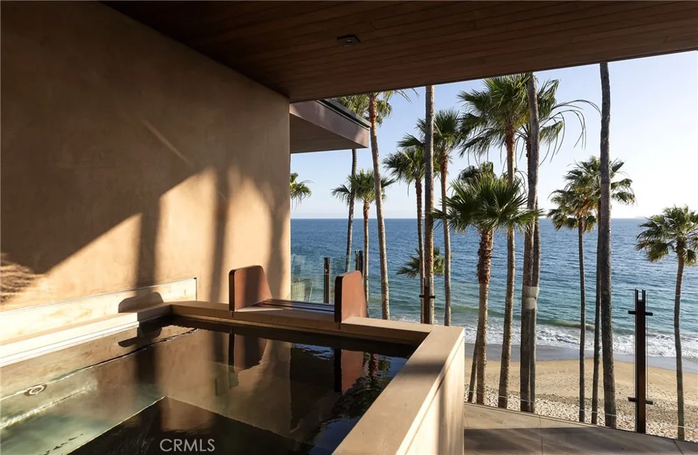 2495 Riviera Laguna Beach, CA 92651