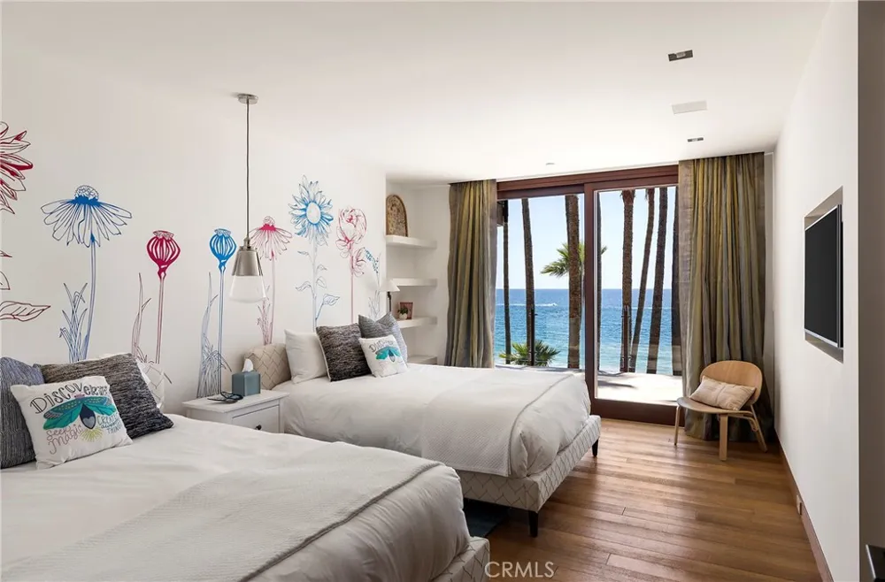 2495 Riviera Laguna Beach, CA 92651