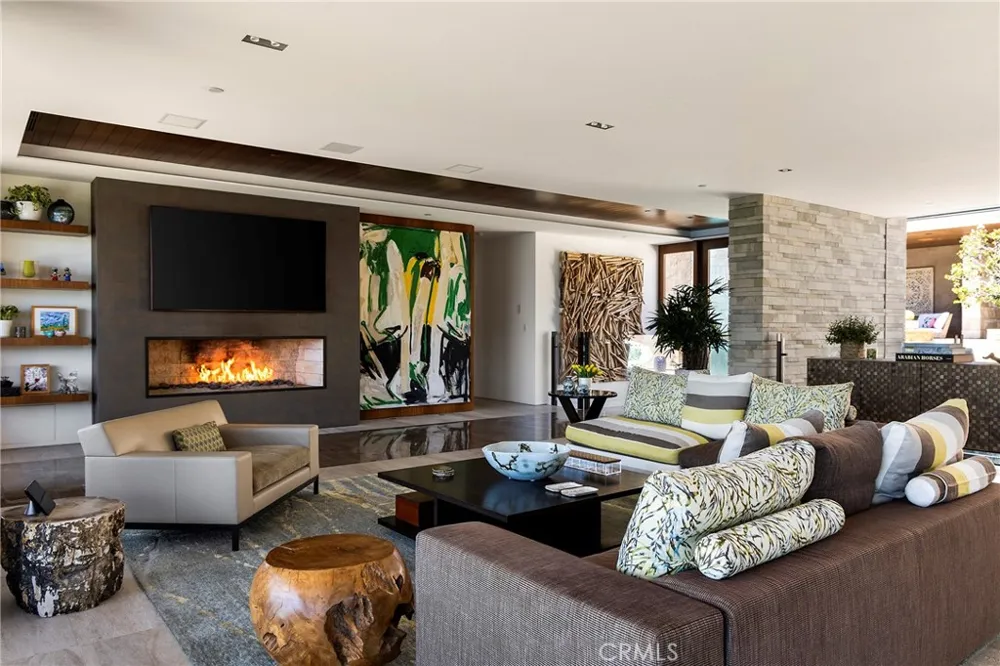 2495 Riviera Laguna Beach, CA 92651