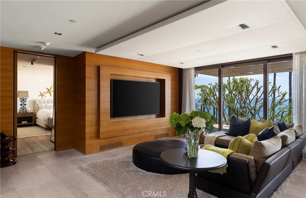 2495 Riviera Laguna Beach, CA 92651