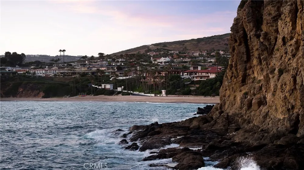 2495 Riviera Laguna Beach, CA 92651