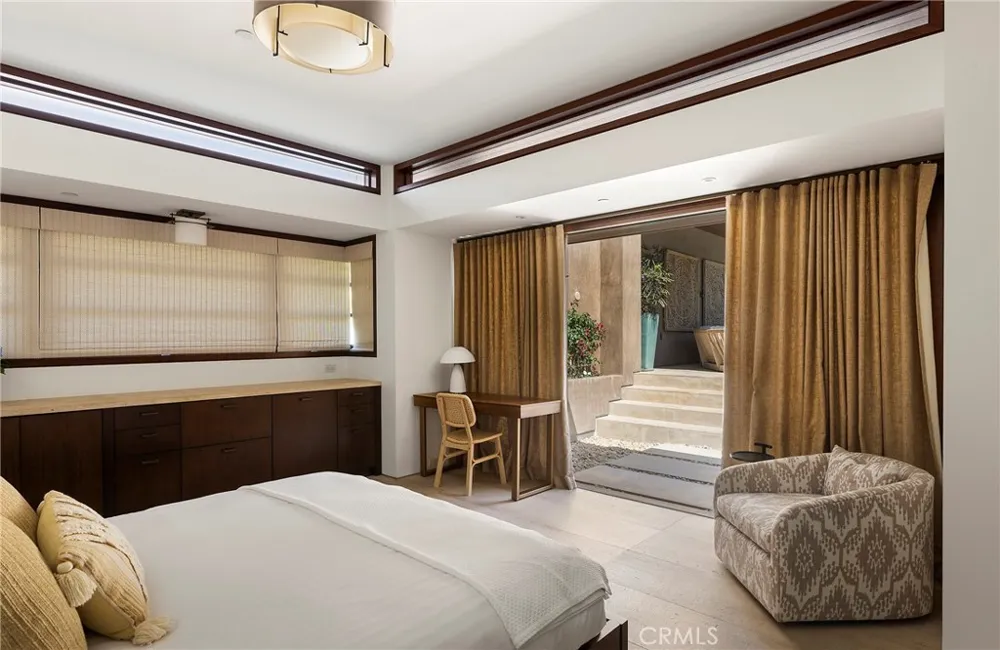 2495 Riviera Laguna Beach, CA 92651