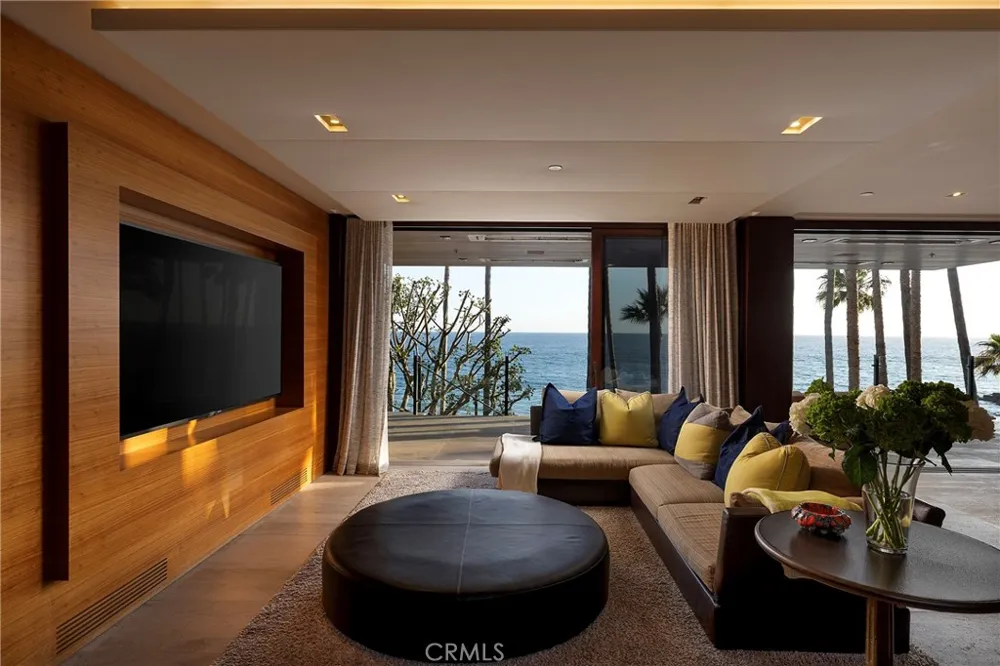2495 Riviera Laguna Beach, CA 92651