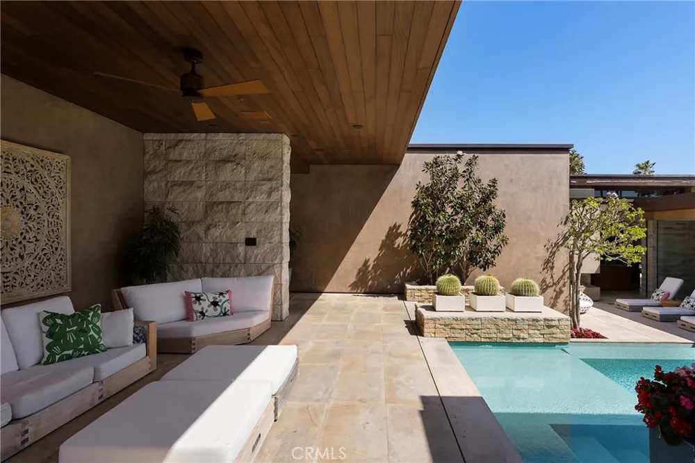 2495 Riviera Laguna Beach, CA 92651
