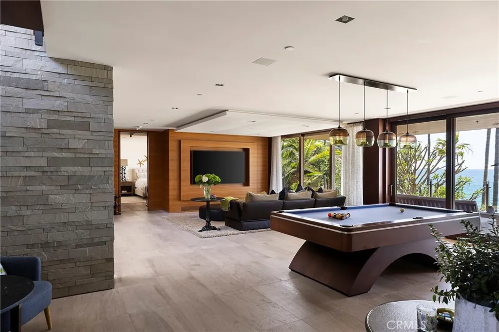 2495 Riviera Laguna Beach, CA 92651