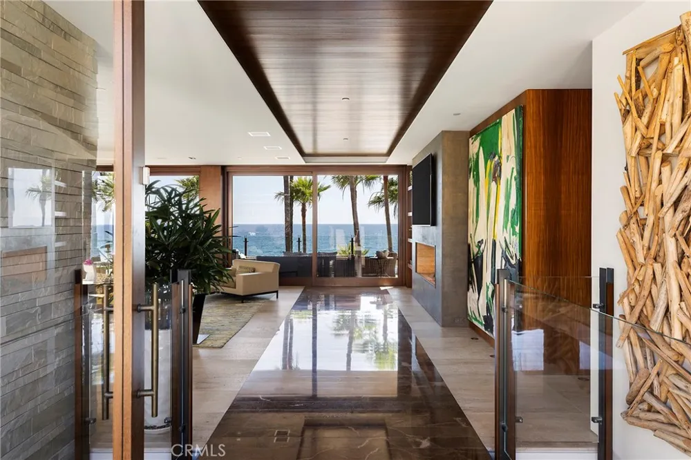 2495 Riviera Laguna Beach, CA 92651