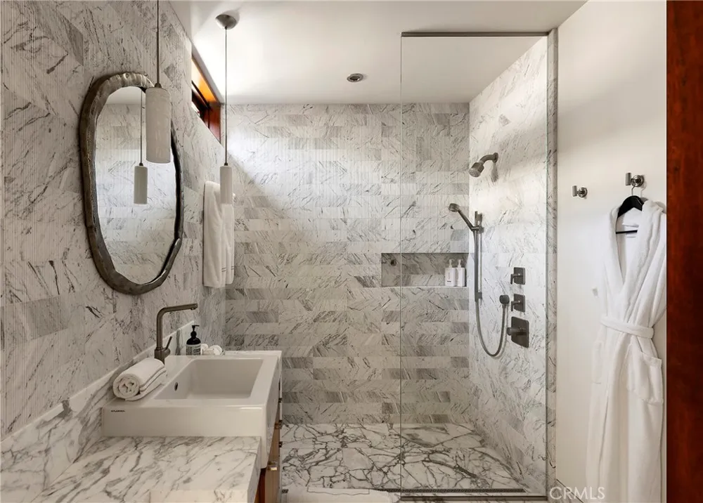 2495 Riviera Laguna Beach, CA 92651