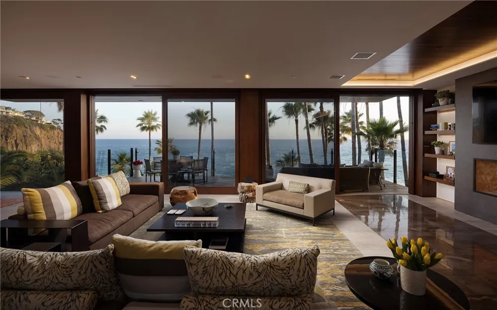 2495 Riviera Laguna Beach, CA 92651