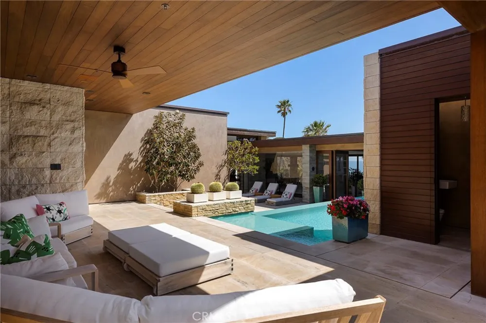 2495 Riviera Laguna Beach, CA 92651