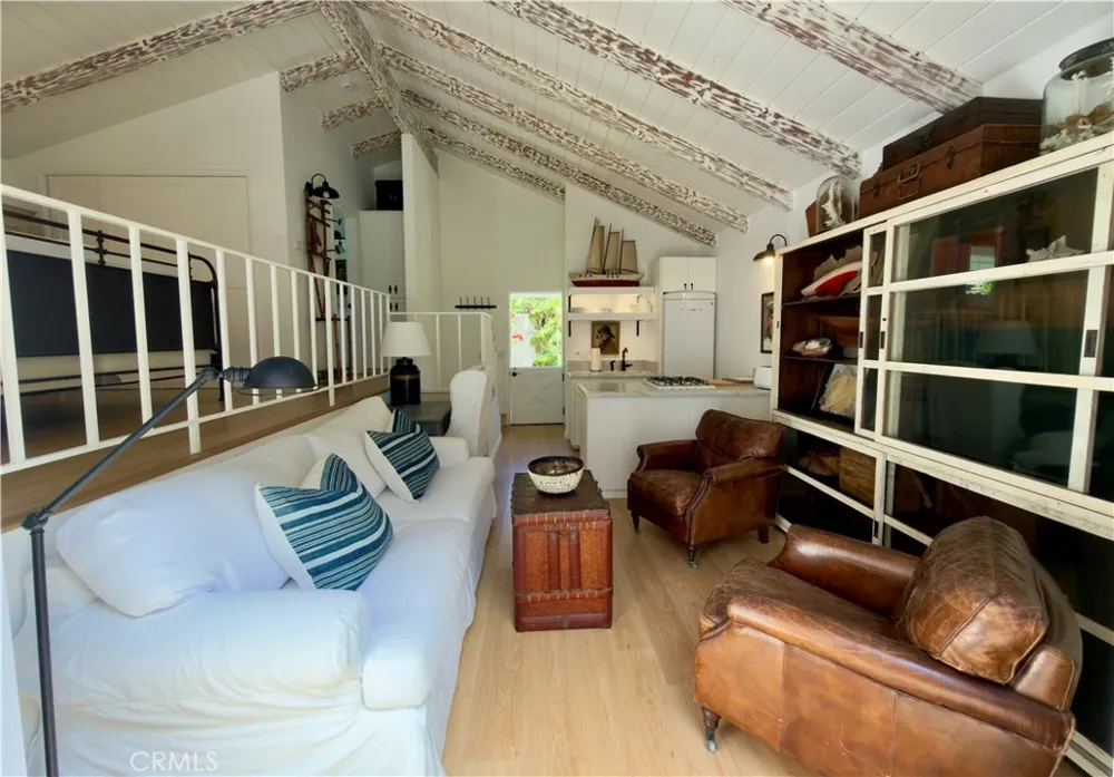 31531 Bluff Drive #Back Hse Laguna Beach, CA 92651