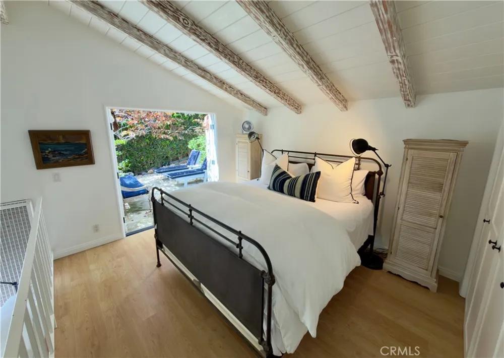 31531 Bluff Drive #Back Hse Laguna Beach, CA 92651