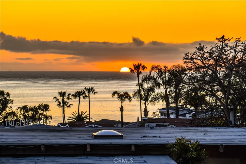 343 Myrtle Street #B Laguna Beach, CA 92651