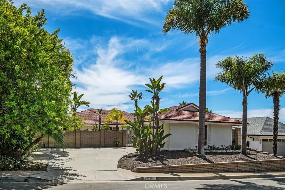 2719 Via Montecito San Clemente, CA 92672