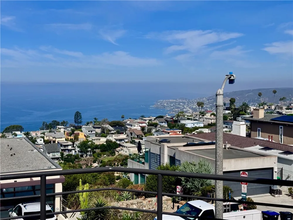 896 Quivera Laguna Beach, CA 92651