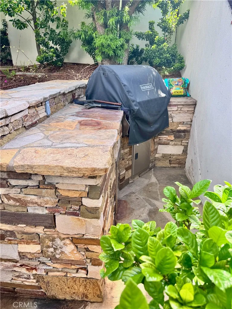 896 Quivera Laguna Beach, CA 92651