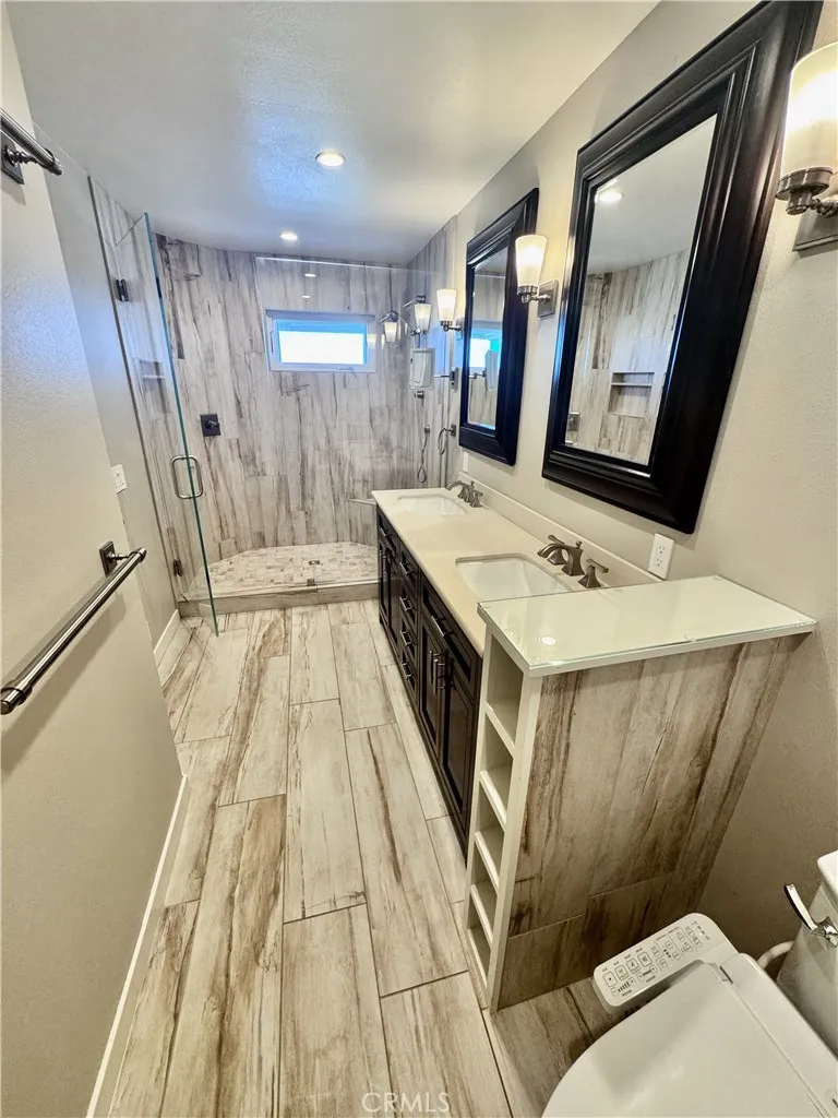 896 Quivera Laguna Beach, CA 92651