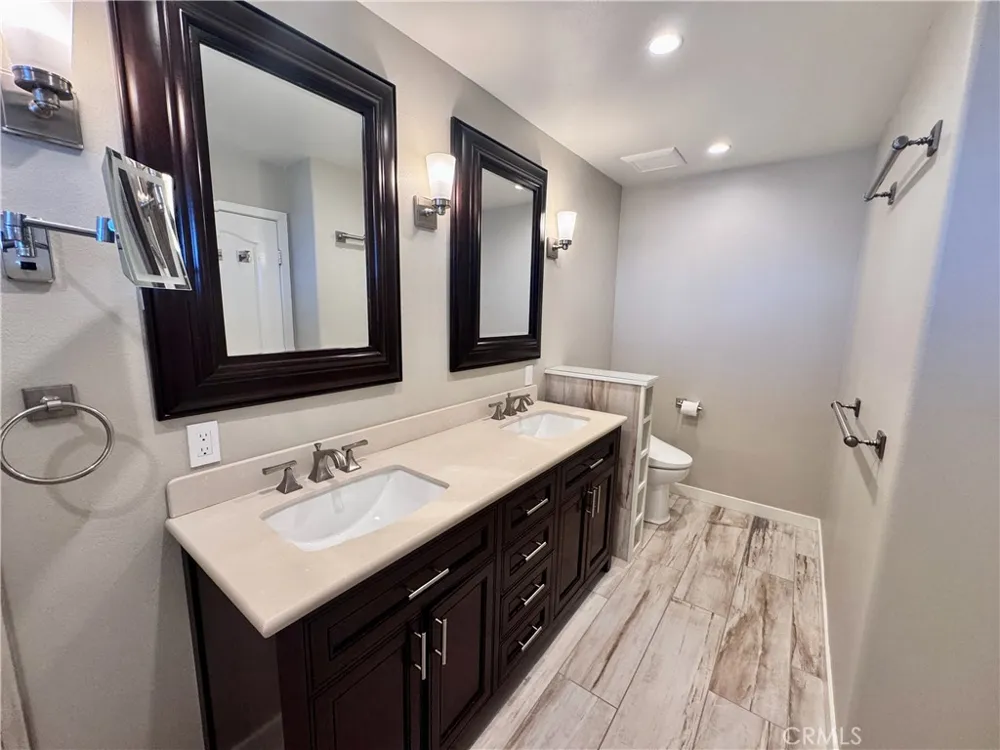 896 Quivera Laguna Beach, CA 92651
