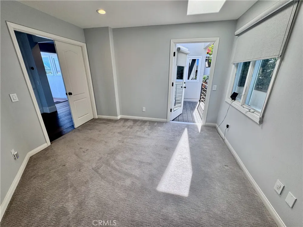 896 Quivera Laguna Beach, CA 92651